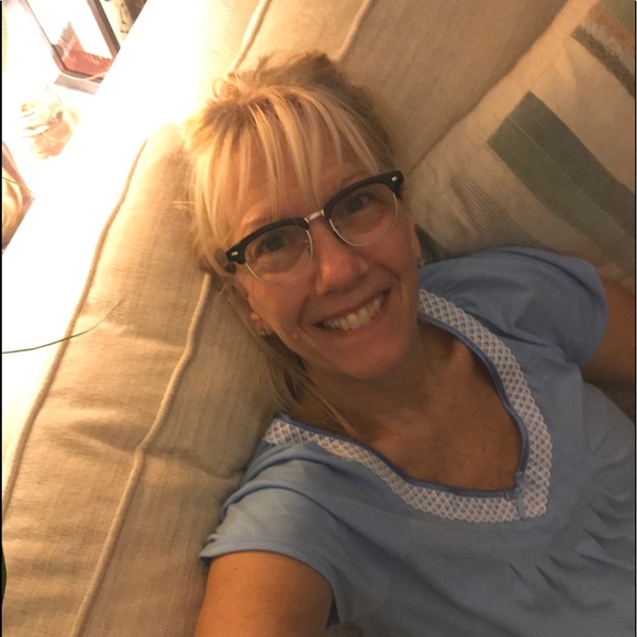 Meet your Posher, Dianna - Picture 1 of 1